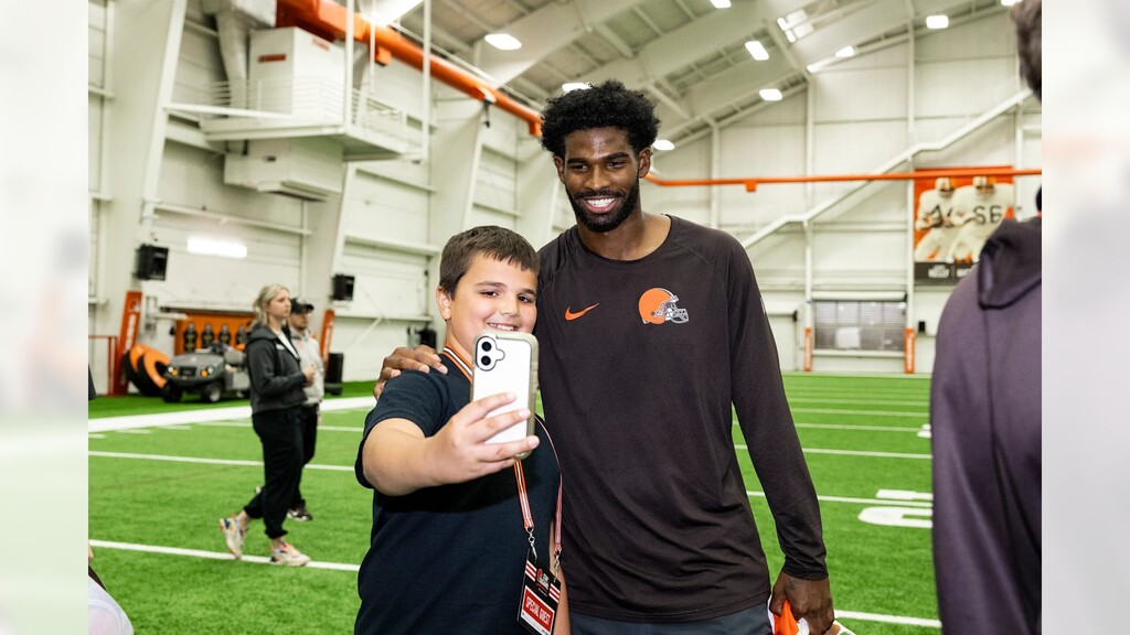 Yesterday, some of our students had the opportunity to attend the Cleveland Browns OTA practice. Football players in grades 7-11 who are in the green attendance category were selected. They were on the field while the Browns practiced for two hours. After the practice, NHS quarterback Brady Singer addressed the Browns players to introduce our group and explain why they were chosen to be there. Then the kids had the opportunity to get some signatures and pictures.