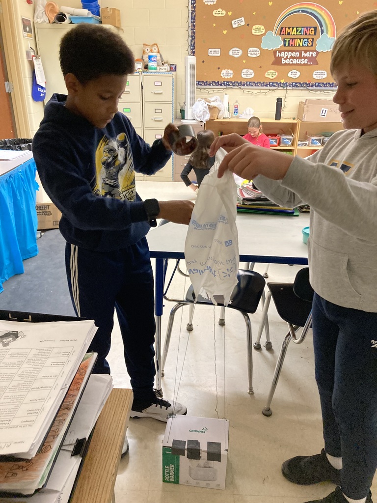Mrs. Steffanni's 5th grade students on the Blue Team were excited to begin designing their egg drop creations! Students worked together to brainstorm ideas, discuss ways to protect their egg, and then bring their designs to life through creativity and teamwork. We can’t wait to see which designs survive the big drop!
