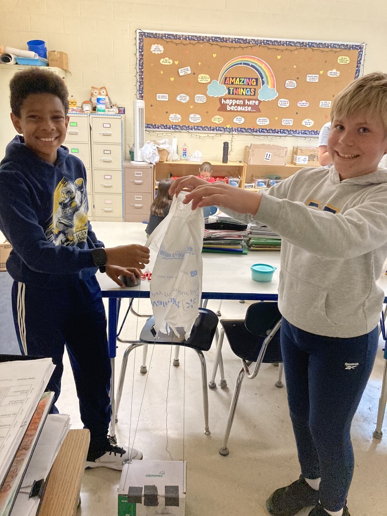 Mrs. Steffanni's 5th grade students on the Blue Team were excited to begin designing their egg drop creations! Students worked together to brainstorm ideas, discuss ways to protect their egg, and then bring their designs to life through creativity and teamwork. We can’t wait to see which designs survive the big drop!