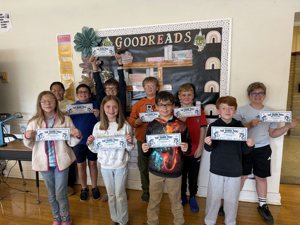 Kids in Mrs. Montague’s classes had a lot of fun creating inventions, conducting research, developing marketing strategies, and presenting their ideas to “sharks” during their Junior Shark Tank presentations. Students explained their ideas and negotiated their stakes. They were also fortunate to have parents, local business owners, and community members join them as sharks.🦈