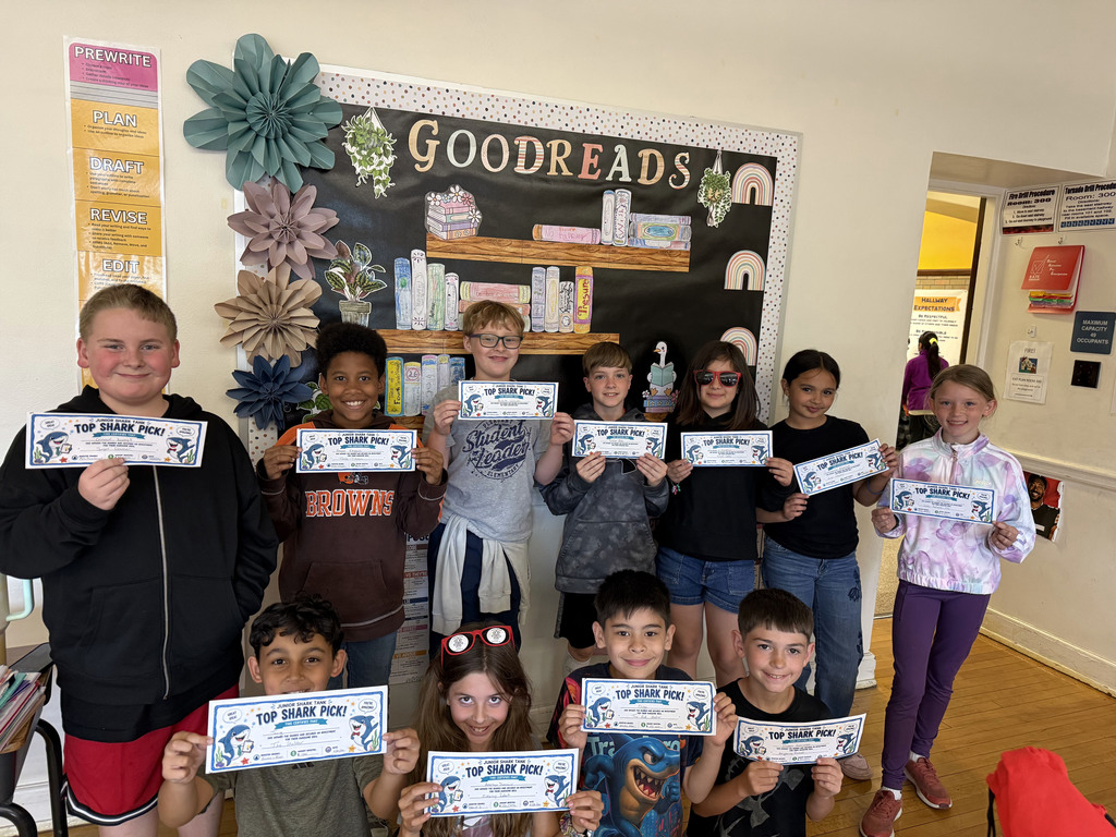 Kids in Mrs. Montague’s classes had a lot of fun creating inventions, conducting research, developing marketing strategies, and presenting their ideas to “sharks” during their Junior Shark Tank presentations. Students explained their ideas and negotiated their stakes. They were also fortunate to have parents, local business owners, and community members join them as sharks.🦈