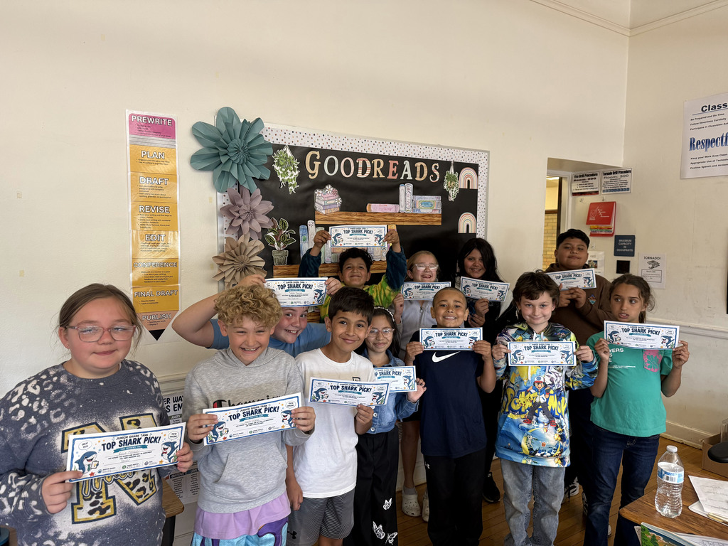 Kids in Mrs. Montague’s classes had a lot of fun creating inventions, conducting research, developing marketing strategies, and presenting their ideas to “sharks” during their Junior Shark Tank presentations. Students explained their ideas and negotiated their stakes. They were also fortunate to have parents, local business owners, and community members join them as sharks.🦈