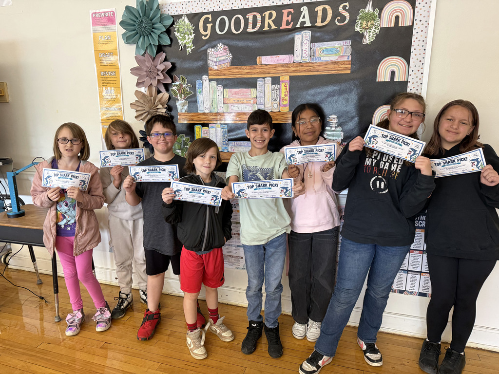 Kids in Mrs. Montague’s classes had a lot of fun creating inventions, conducting research, developing marketing strategies, and presenting their ideas to “sharks” during their Junior Shark Tank presentations. Students explained their ideas and negotiated their stakes. They were also fortunate to have parents, local business owners, and community members join them as sharks.🦈