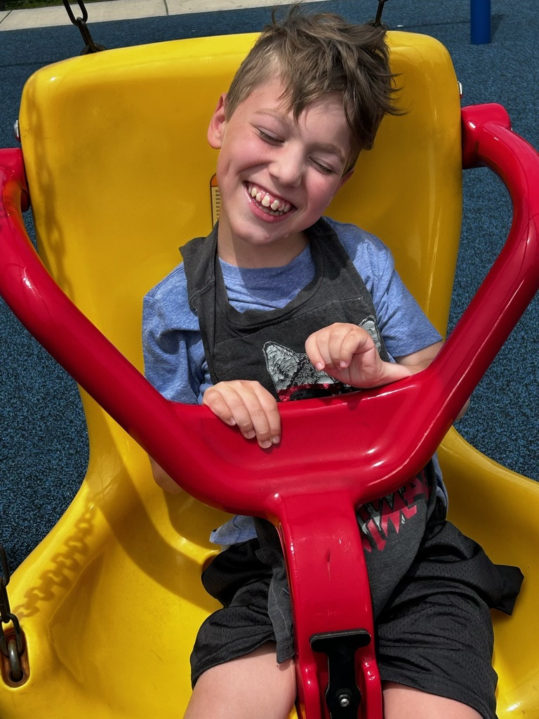 Mrs. Harris's class enjoyed a day at the park!! So much fun was had with such a wonderful bunch of students and staff. 