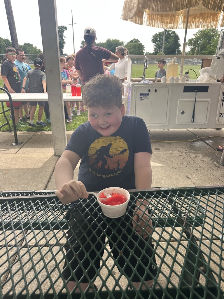 Mrs. Harris's class enjoyed a day at the park!! So much fun was had with such a wonderful bunch of students and staff. 