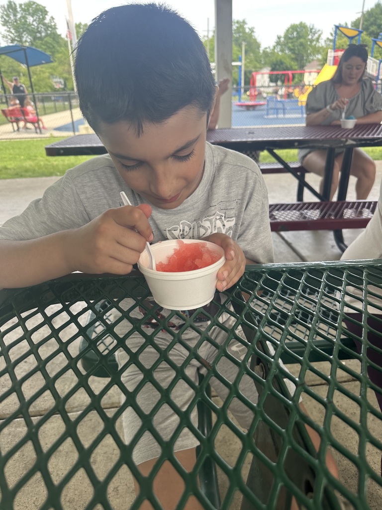 Mrs. Harris's class enjoyed a day at the park!! So much fun was had with such a wonderful bunch of students and staff. 