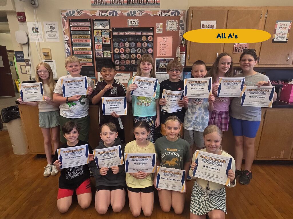 Students from the 4th Grade White team were recognized for their 4th Quarter Accomplishments: Perfect Attendance, All A's & B's, All A's, Math Growth, and Reading Growth. Great job students! 