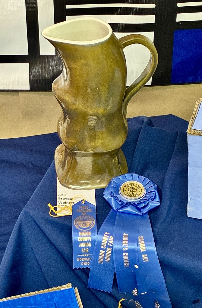 Congratulations to Braydan Weinert and Natalie Morales who won the 2D and 3D Best of Show at the Huron County Fair.