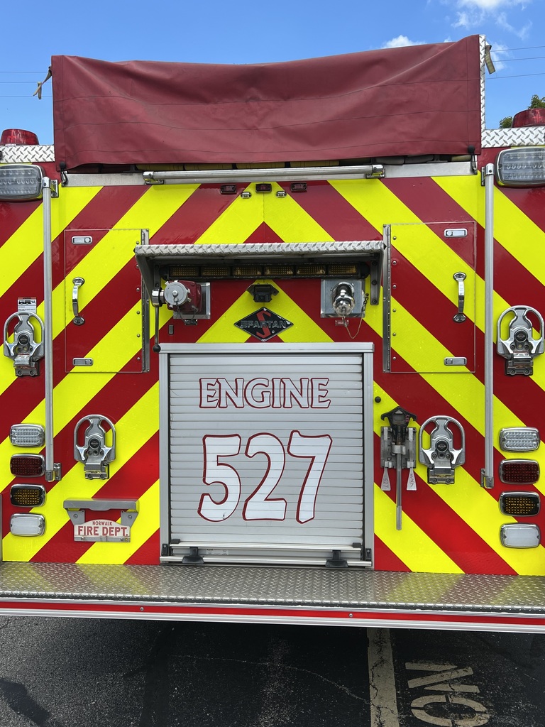 Today, students in Mrs. Caprara’s and Mrs. Muskovich’s classes had a special visit from members of our local fire department in recognition of Patriot Day. Our firefighters talked with students about the meaning of Patriot Day, what it means to be patriotic, and the importance of serving and caring for our community. Students also had the opportunity to ask questions and learn more about the important work our firefighters do each day. Thank you to our firefighters for taking the time to visit Pleasant and for helping our students understand that patriotism can be shown through service, kindness, courage, and taking care of one another. ❤️🤍💙