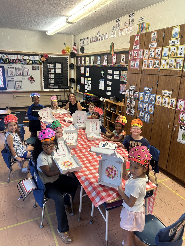 Mrs. Smarr, Mrs. Cannon, and Miss Kehr’s First Grade classes turned into a pizzeria Friday! They made a pizza craft, practiced addition, made a pizza cookie, and finished off the day with a slice of pizza!