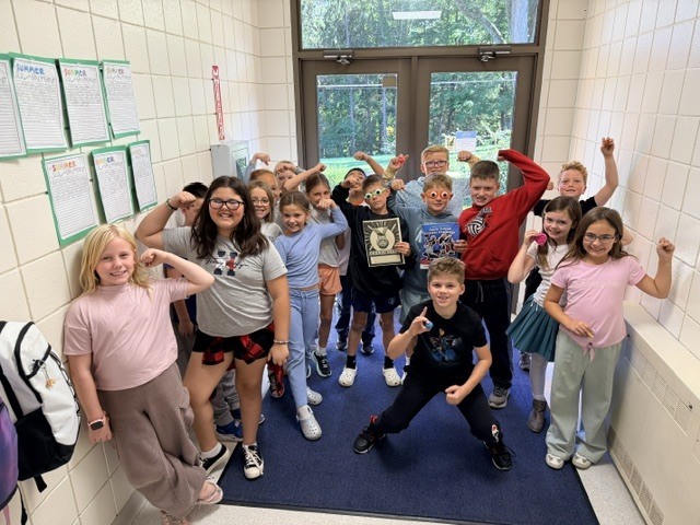 Mrs. Gilson's class won the Bronze level reward for our Team Tressel Fitness Challenge. They had the most completed Bronze goal sheets and earned ice cream and a prize. Silver level challenge is on for October!