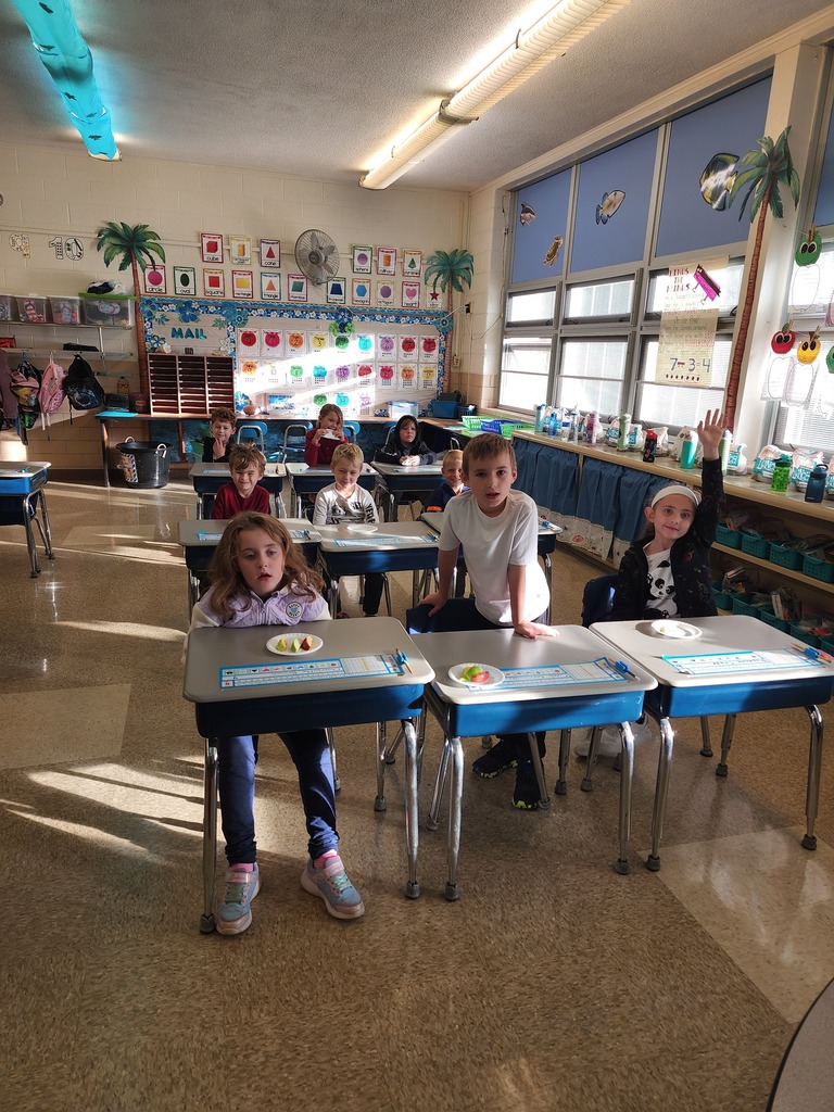 Apples to Apples Today Mr. Kraft had the opportunity to teach Mrs. Andrews class about apples. Students were able to see 3 different varieties of apples as well as sample all 3. Each student also receive 1 of each of the apples to take home to share their new knowledge.