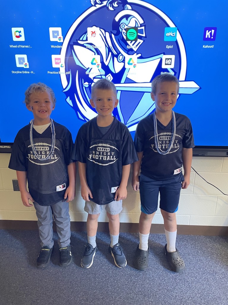 Elementary Kids Dressed up in knight gear!
