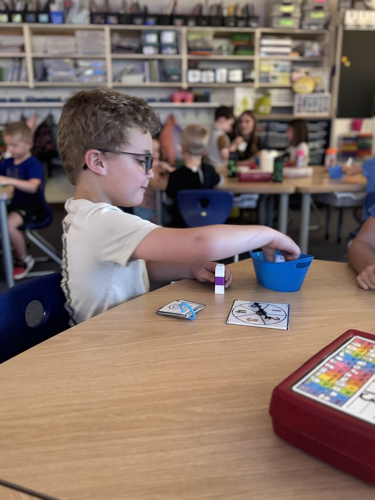 Early Kindergarteners working in class