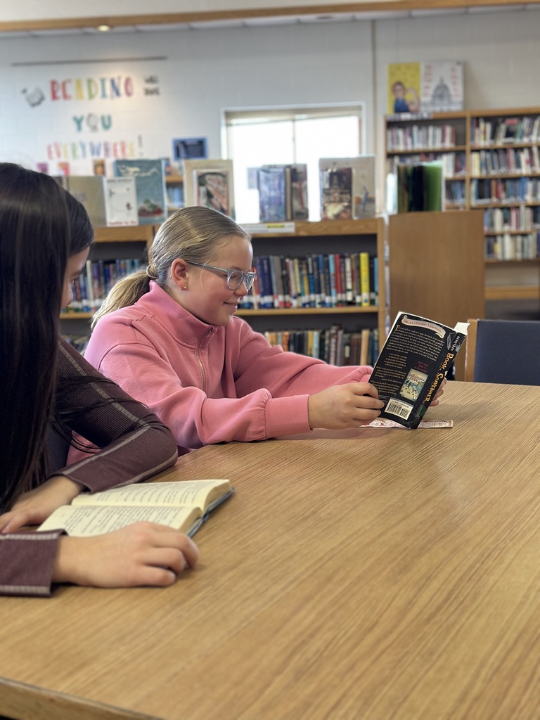 NV students reading