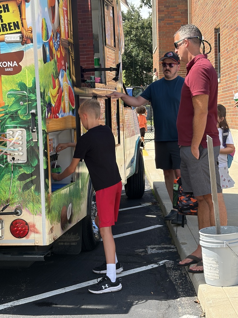 Opening days at Sharpsburg 