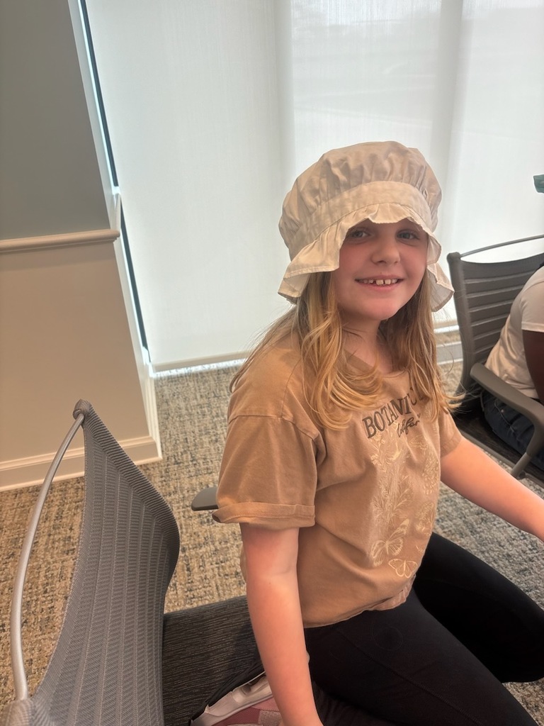 Students at the Virginia Museum of History & Culture.