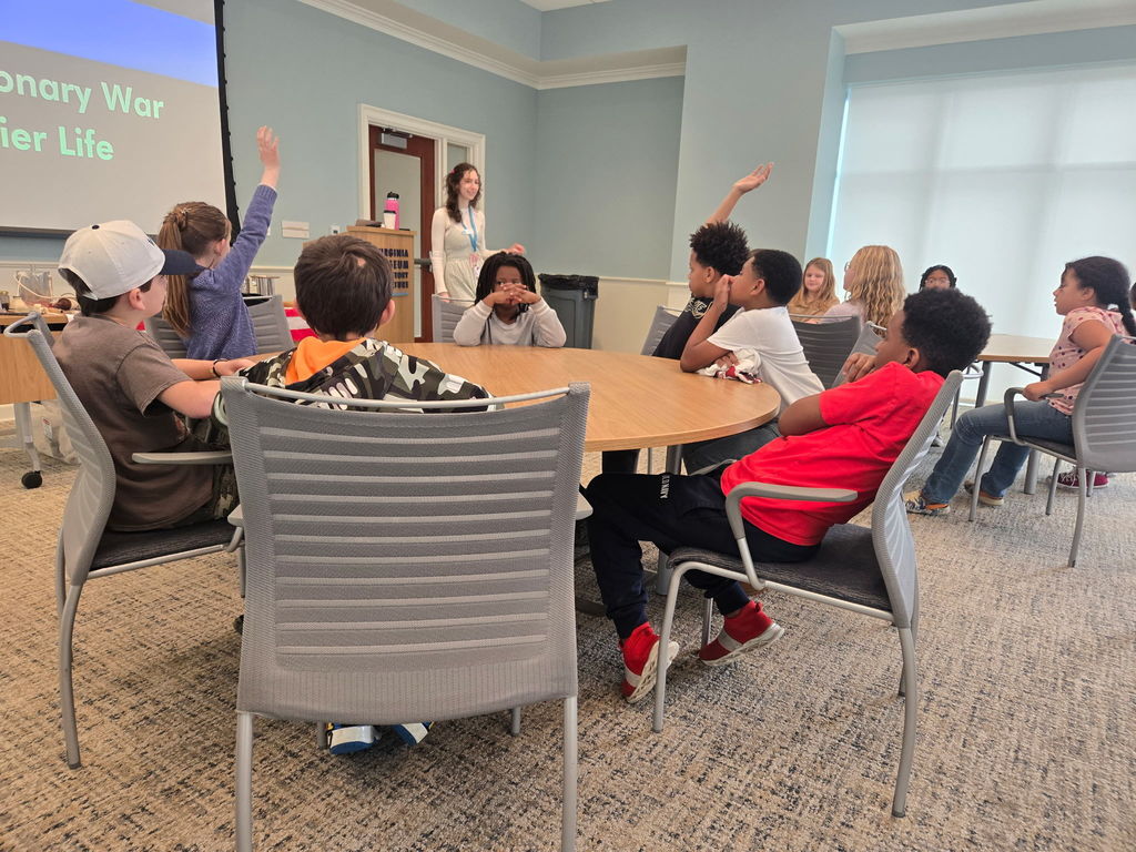 Students at the Virginia Museum of History & Culture.