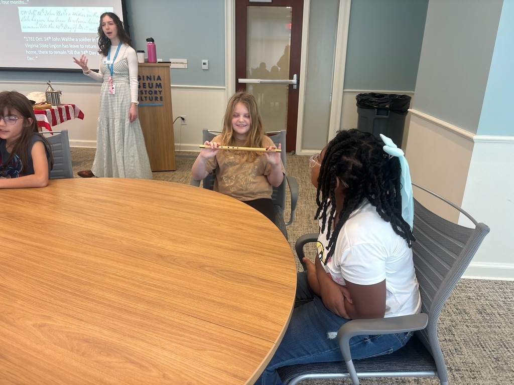 Students at the Virginia Museum of History & Culture.