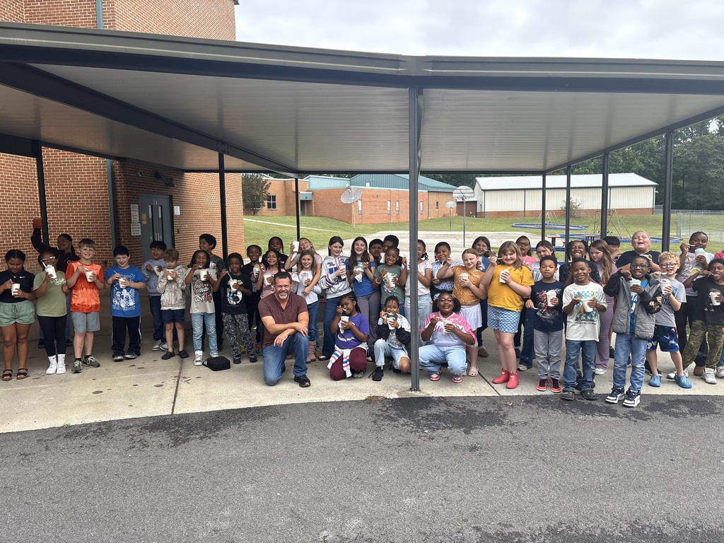 Third Grade students enjoying Snowie!