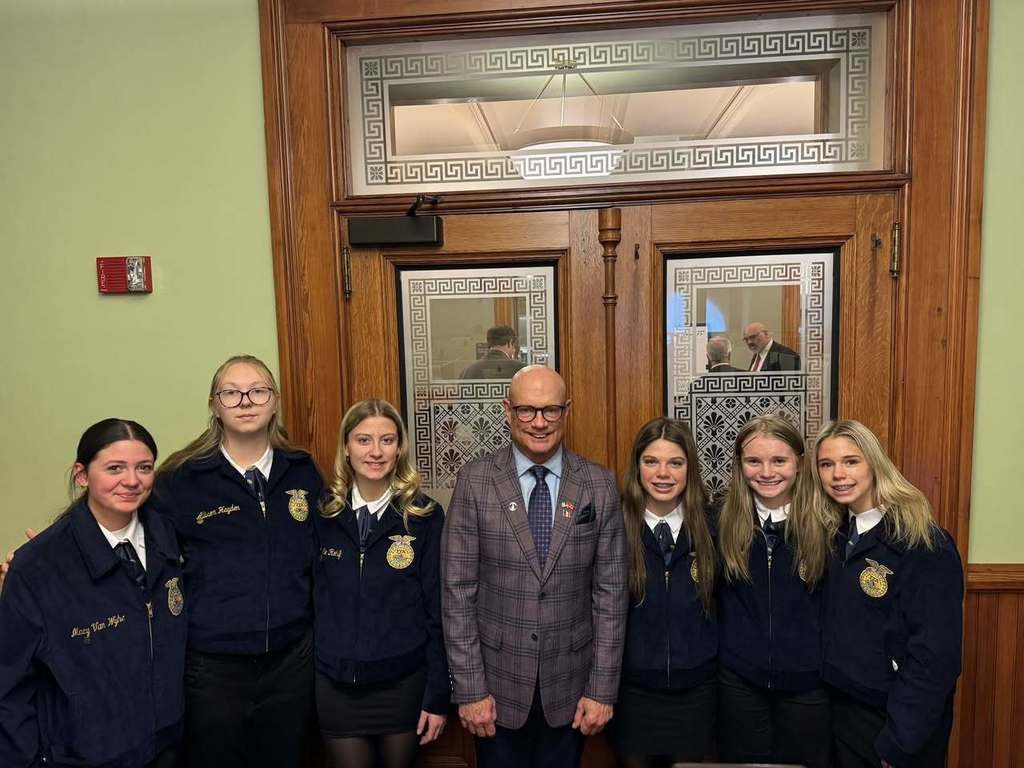 FFA Members with Iowa Representative Steven Holt