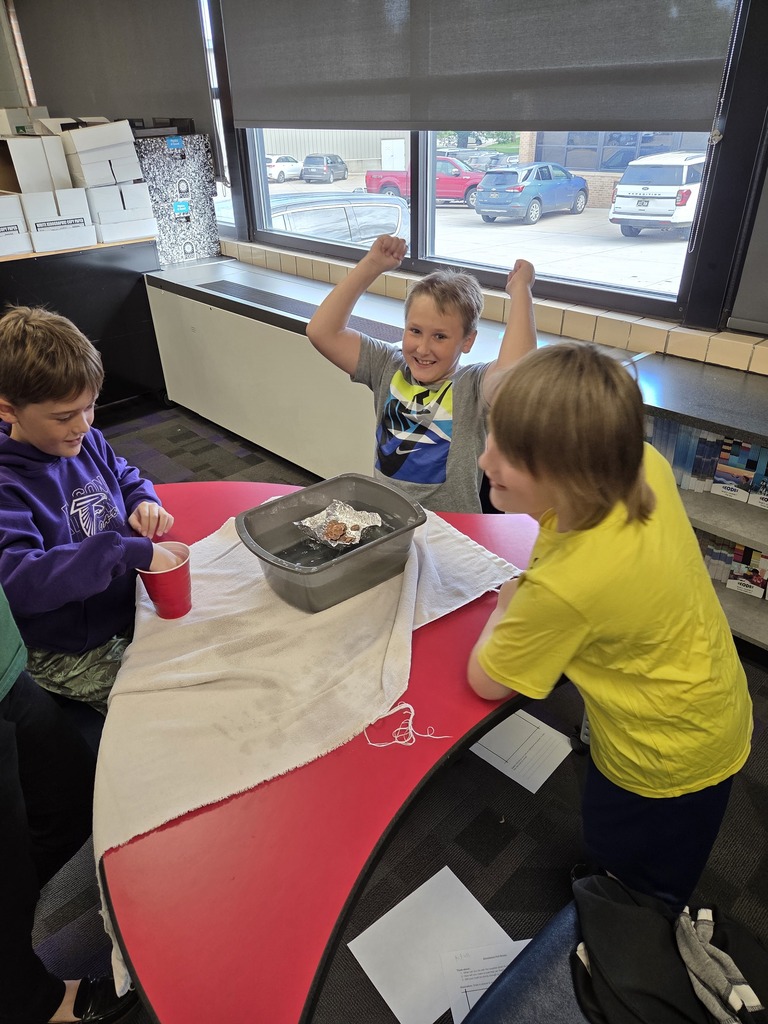 3rd Grade did a fun activity with Mrs. Masters. Students were given a challenge to design and build a boat out of one piece of tin foil. Then they had to see how many pennies it could hold. They worked together to design, create and re-create their designs!