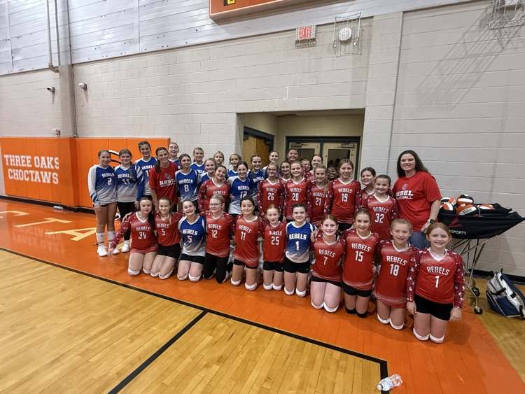 OCMS Volleyball Team at 3 Oaks
