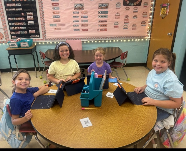 students with new iPads