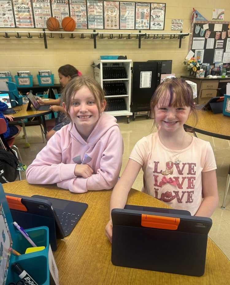 students with new iPads