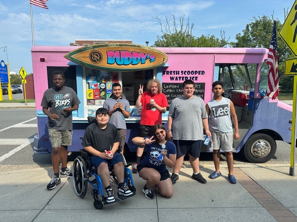 students eating ice cream