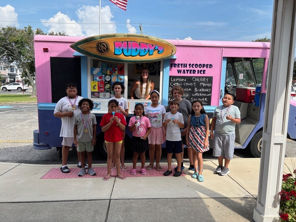 students eating ice cream