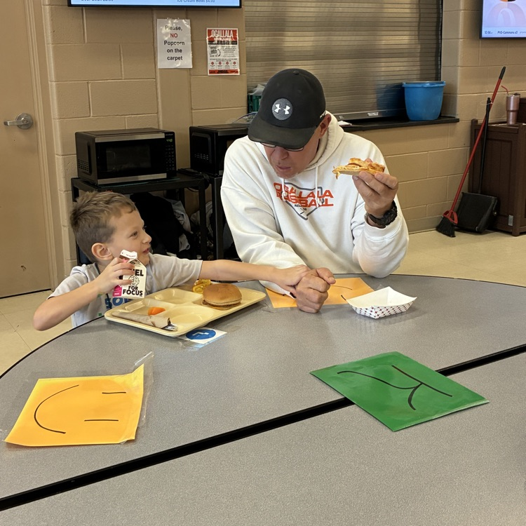 student and Gary at lunch 