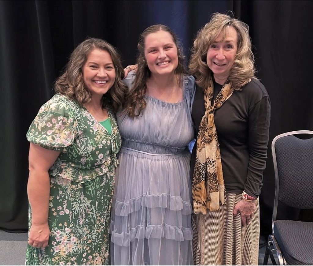 Ellie at Fall Author