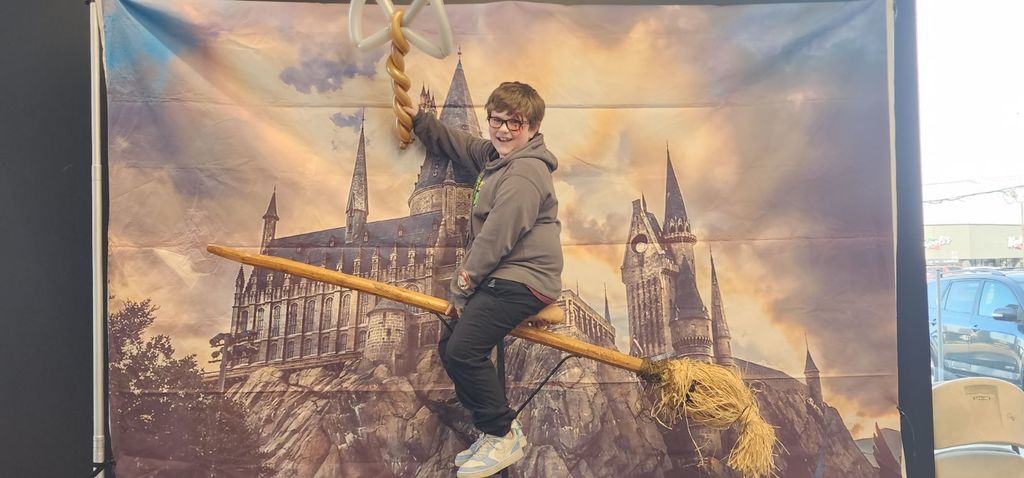 Broomstick photo area 