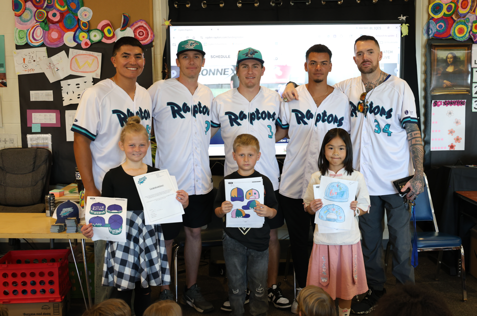 student winners with Raptors players