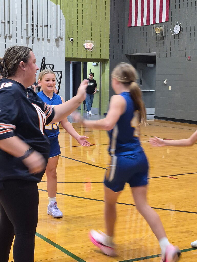 girls' basketball
