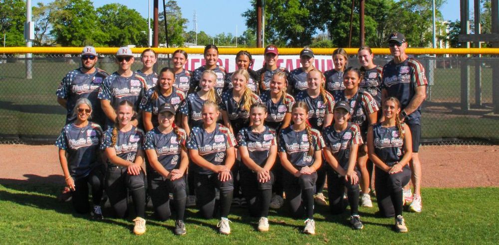 Lady Eagles Softball Team and Coaches