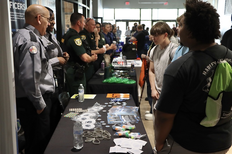 Students talking to Potential employers