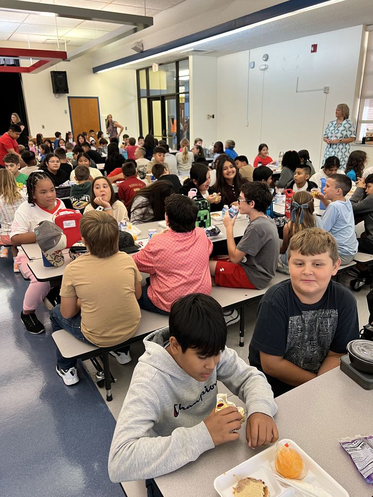 Lunch time with 5th graders