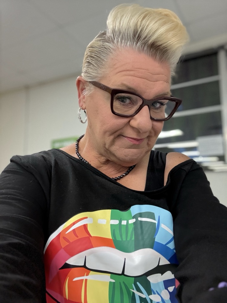 teacher selfie for the 80s homecoming week