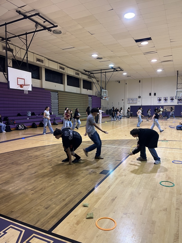 PE students playing in ohs gym