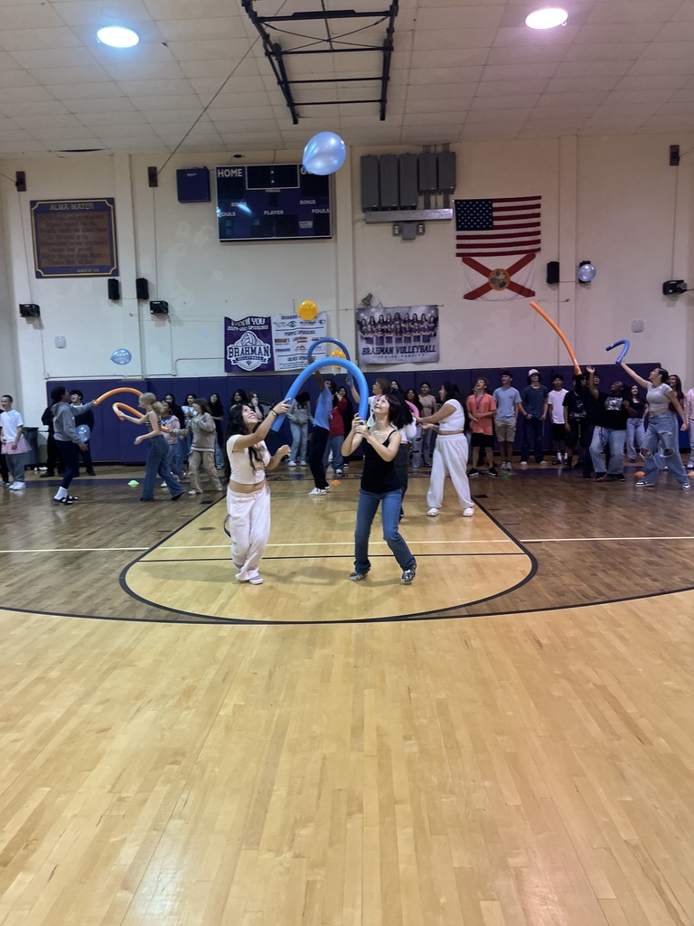 PE students playing in ohs gym
