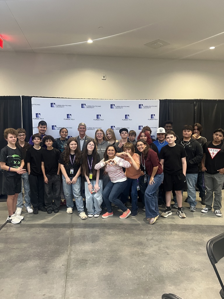 group picture of students attending cyber competition