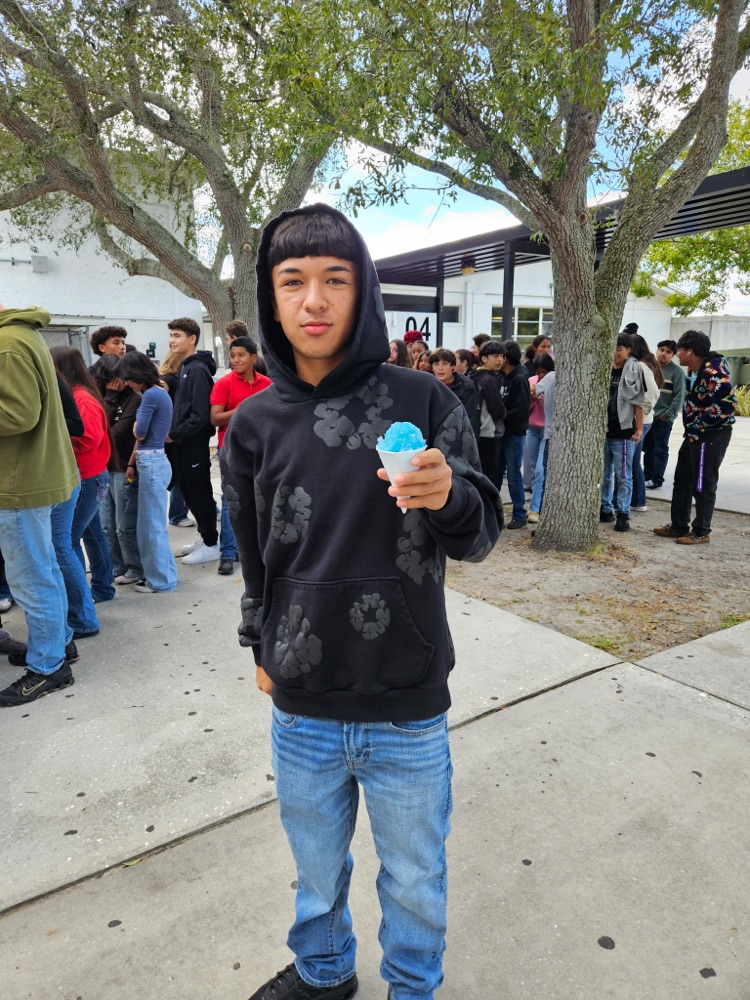 students enjoying snowcones for PBIS