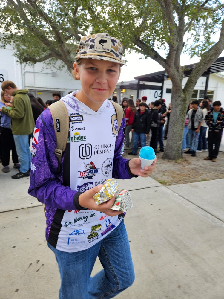 students enjoying snowcones for PBIS