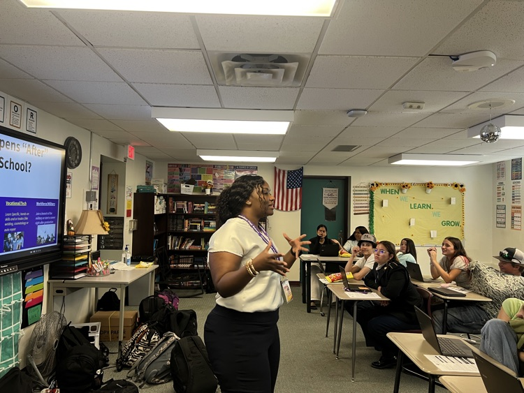 guidance counselor talking to English class 