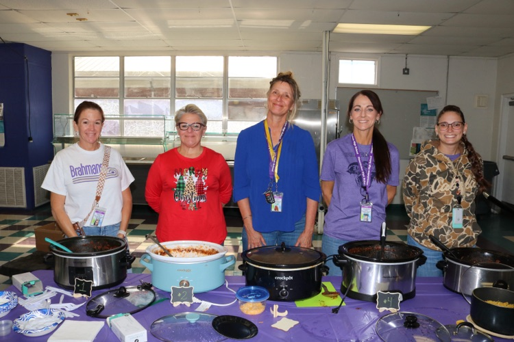 teachers at Thanksgiving luncheon