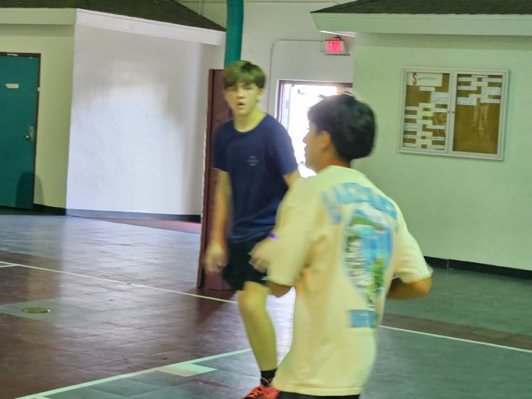 kids playing basketball