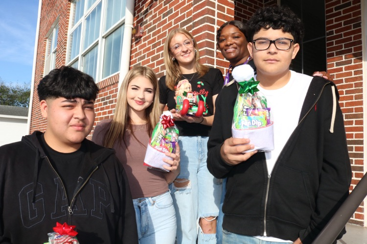 students winning attendance raffle 