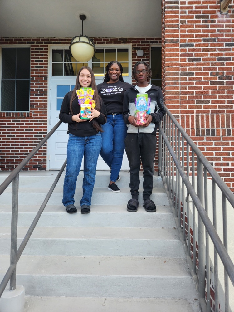 guidance counselor with two students 